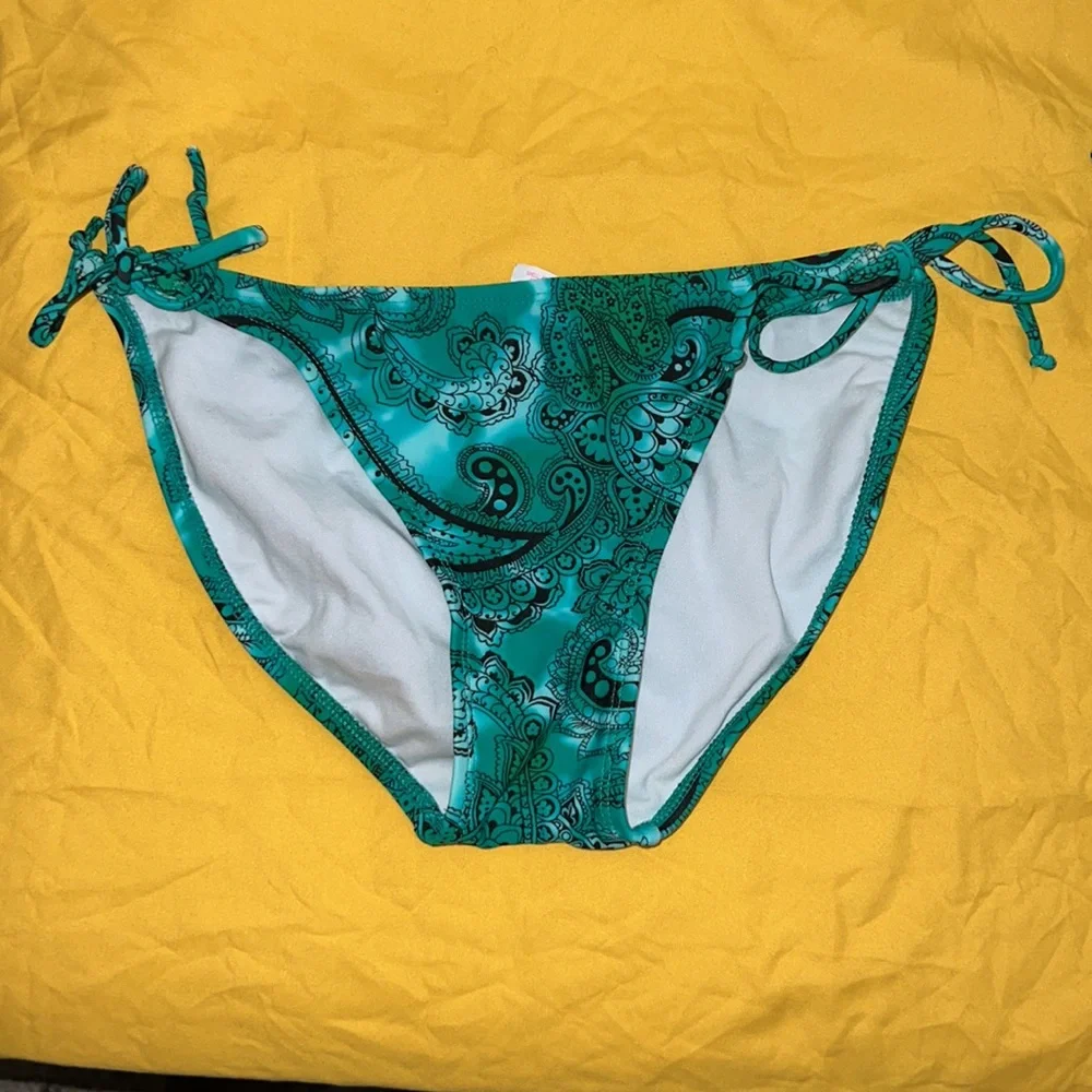 Xhilaration bikini set